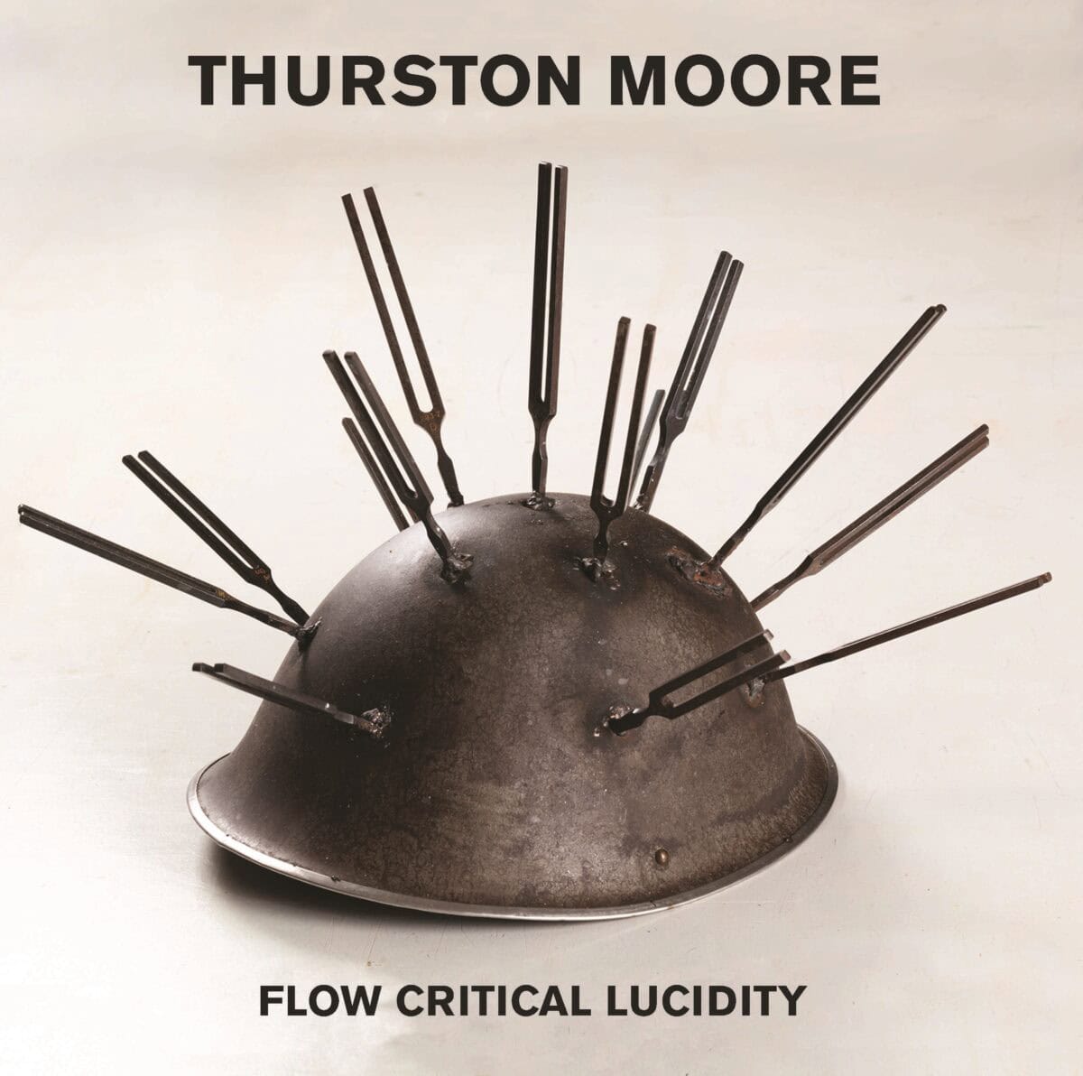 Thurston Moore's Flow Critical Lucidy

Cover art : Jamie Nares