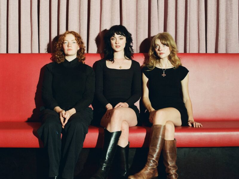 ADN 1022: Folk Bitch Trio