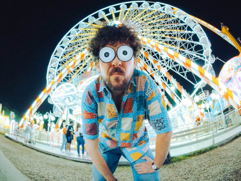 Le Cha : « À la fin du refrain, il y a des gens qui se tapent une barre (…) c’est fou quand même, c’est vraiment pas si marrant »