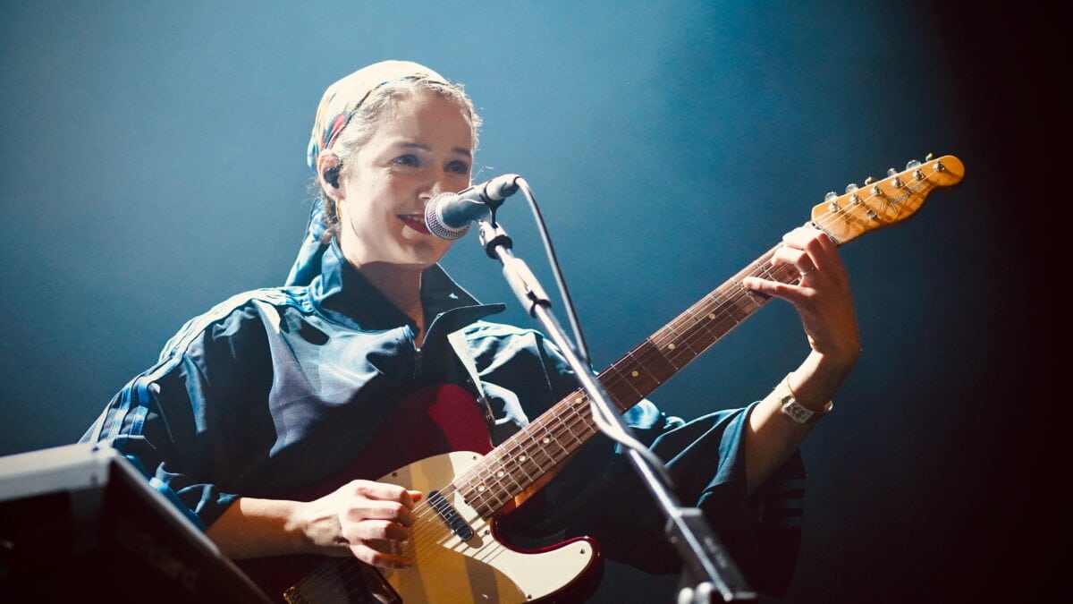 roufaida en première partie de Warhaus à l'aeronef de Lille