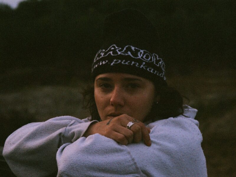 Goodbye Karelle : Knuckle Breaker Maxxx en toile de fond pour soulager nos chagrins