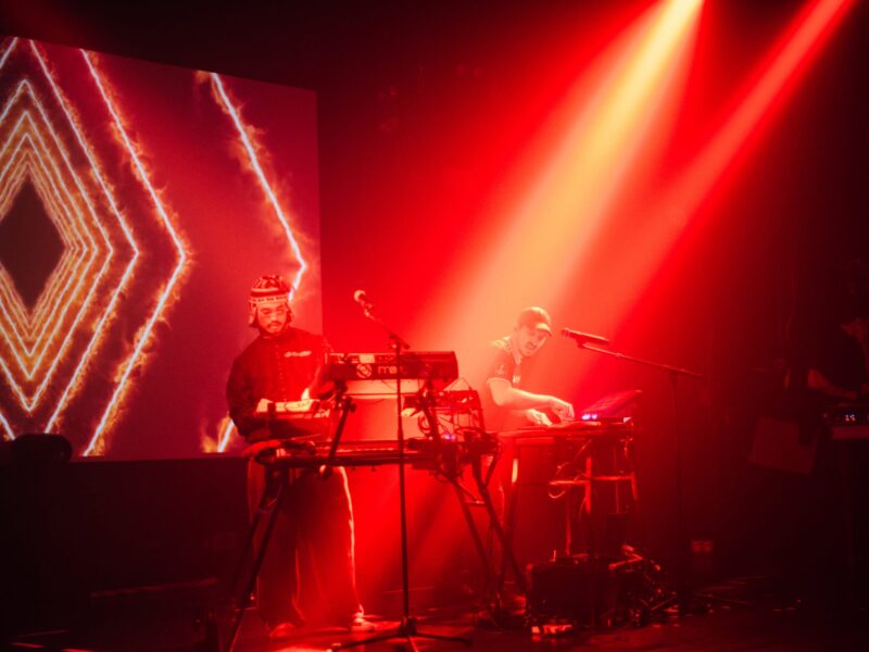 (PORTFOLIO) CONTREFAÇON à La Machine du Moulin Rouge