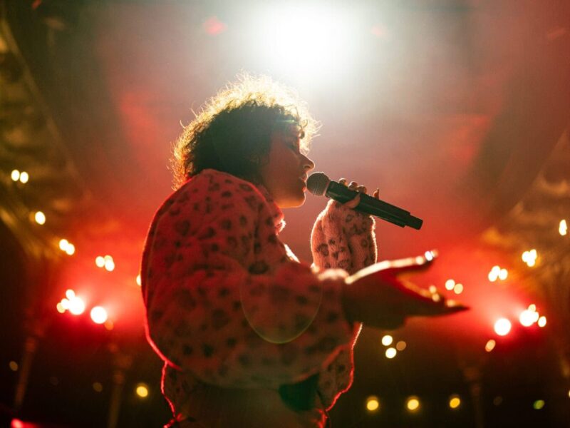 D’une “Pluie d’Été” à “FOMO” : Agathe nous raconte sa métamorphose