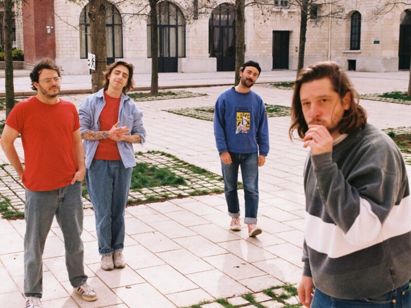 Prenez un shot de nostalgie avec Dewey !