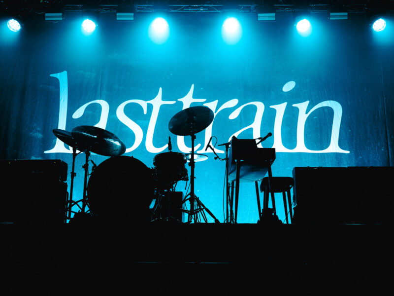 (PORTFOLIO) LAST TRAIN enflamme LE 106