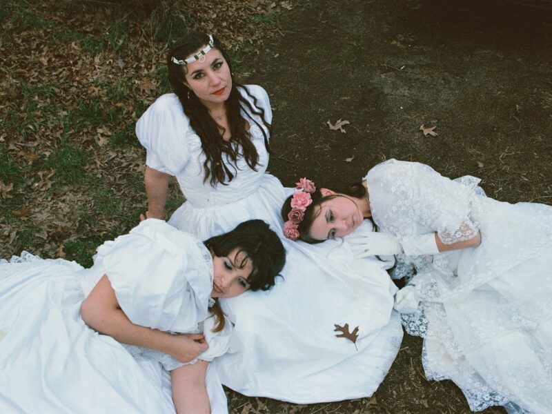 Format court #98: 1003, Macrowave & Île de Garde