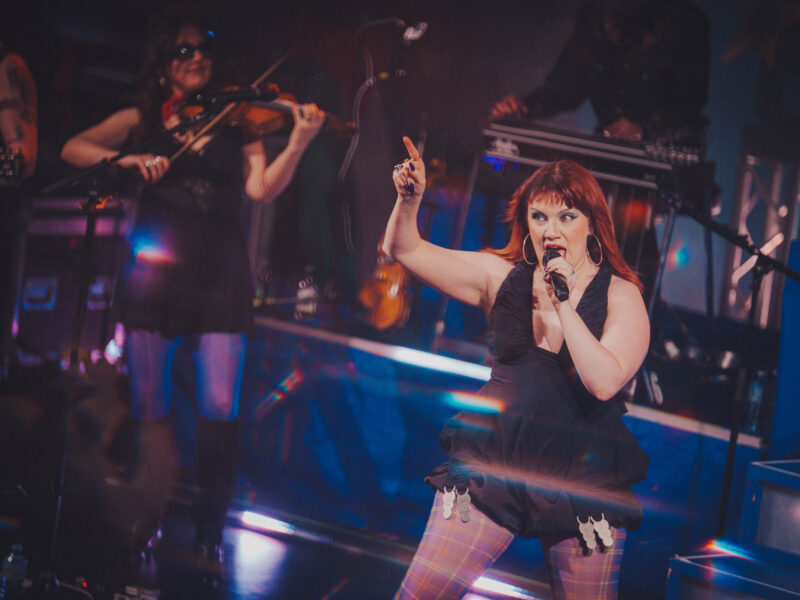 (PORTFOLIO) CMAT & The Very Sexy CMAT Band au Trianon !