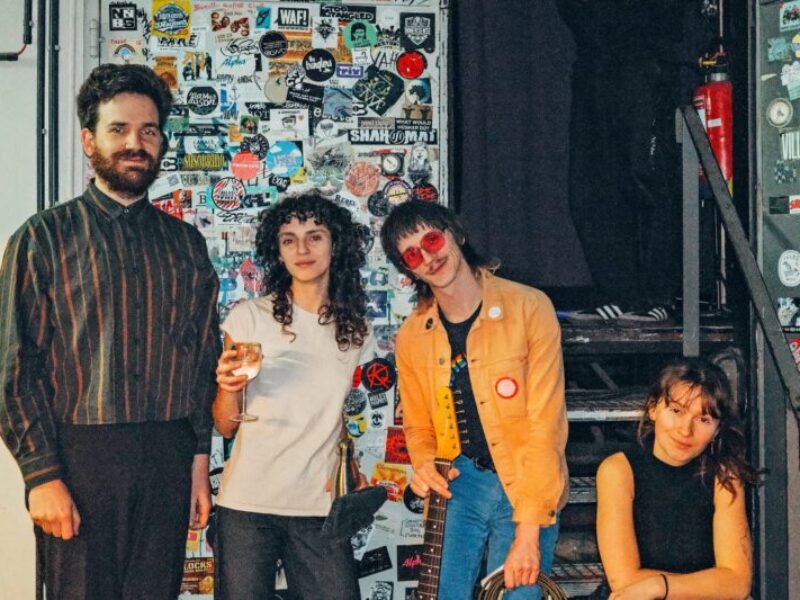 (EXCLU) PINK TEETH se dévoile avec Hollywood