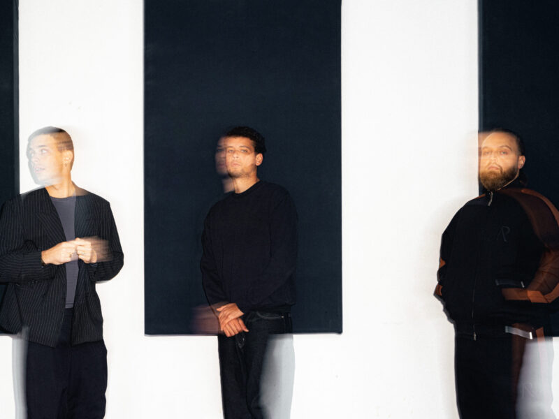 CHASING LIGHT, le Jazz polymorphe du Moses Yoofee Trio